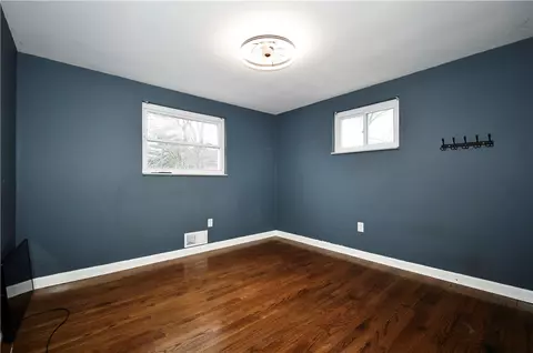 4 Maple Ln, Eighty Four, PA 15330 photo 17