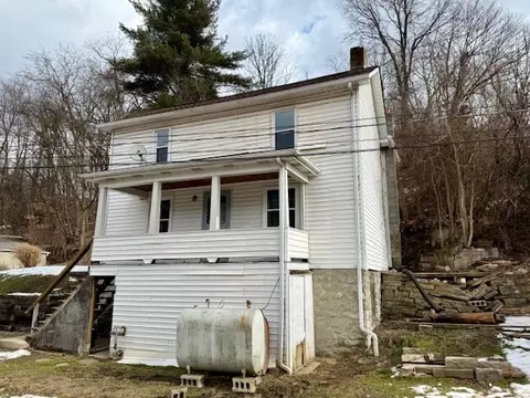 517 3rd Ave, Sutersville, PA 15083