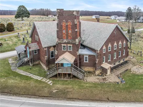 2158 Mercer Rd, Fredonia, PA 16124