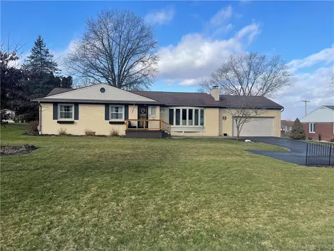 592 S Mercer Ave, Sharpsville, PA 16150