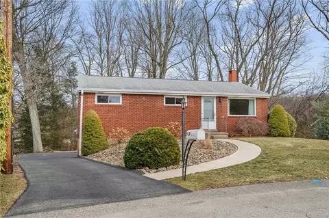 517 New Haven Dr, Greensburg, PA 15601