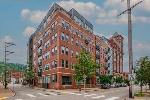 2434 Smallman St #422, Pittsburgh, PA 15222