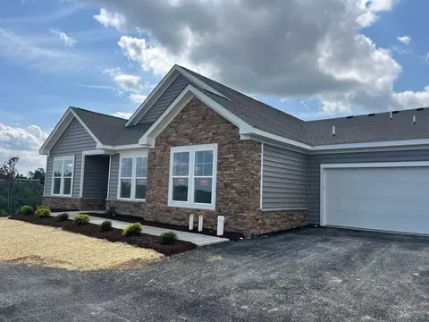 155 Village Ln, Finleyville, PA 15332