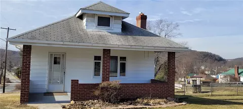 2501 Palm, Natrona Heights, PA 15065