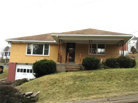 1061 Grant Ave, Monessen, PA 15062