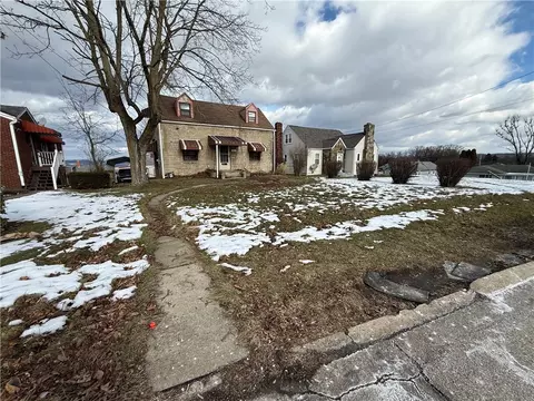 907 Gary Ave, Clairton, PA 15025