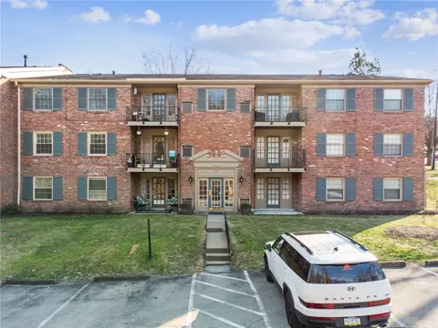 940 Adam Dr #A, Pittsburgh, PA 15216