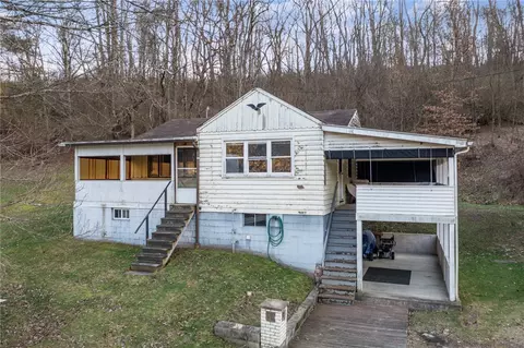 5960 Shearsburg Rd, Leechburg, PA 15656