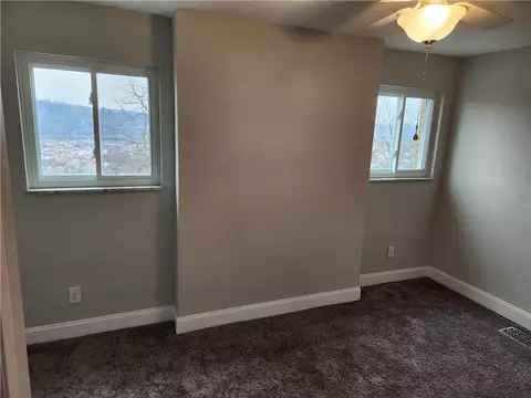 Bedroom - 568 Stokes Ave, Braddock, PA 15104 photo 4 of 4
