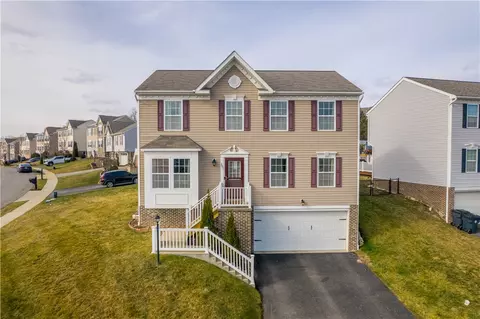 301 Maplewood Ln, Imperial, PA 15126