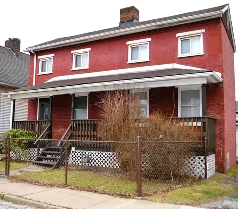 25 Wood St, Natrona Heights, PA 15065