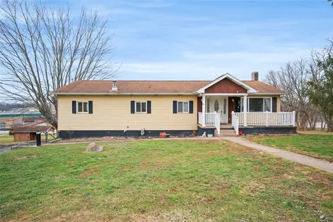 250 Grandmas Rd, Mount Pleasant, PA 15666