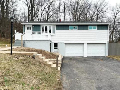 110 Plum Dr, Apollo, PA 15613