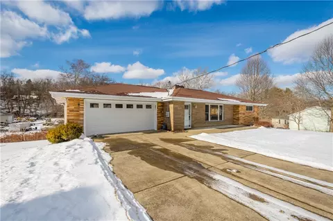 523 Main St, Sturgeon, PA 15082