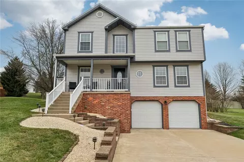 237 Carriage Blvd, Pittsburgh, PA 15239