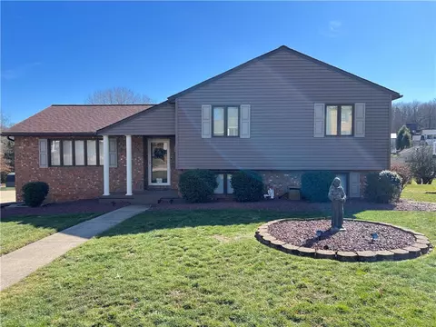 51 Francis St, Uniontown, PA 15401