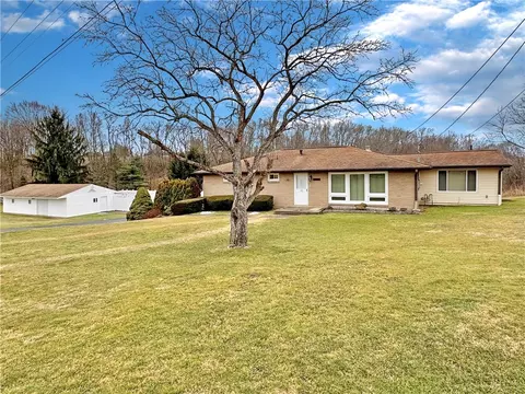 105 Painter Ln, Freeport, PA 16229