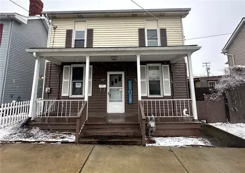 205 Pulaski St, Connellsville, PA 15425