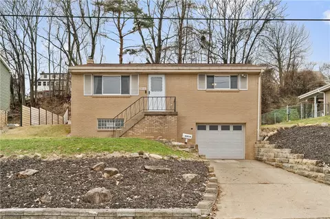 2816 Wohleber St, Pittsburgh, PA 15212