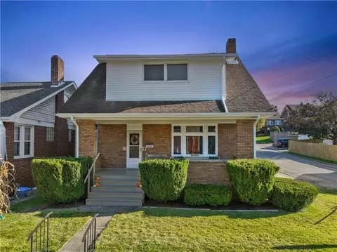 1100 Oregon Ave, Natrona Heights, PA 15065