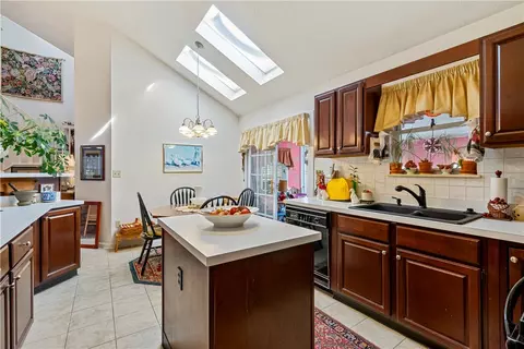 702 Sturbridge Ln, Export, PA 15632 photo 11