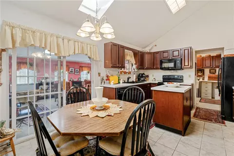 702 Sturbridge Ln, Export, PA 15632 photo 8