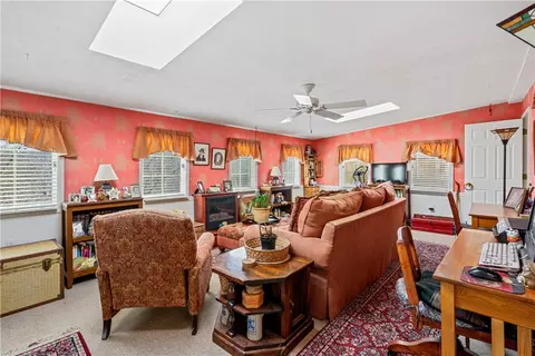 702 Sturbridge Ln, Export, PA 15632 photo 17