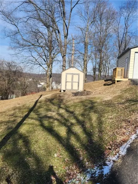 5705 Grant St, Export, PA 15632 photo 4