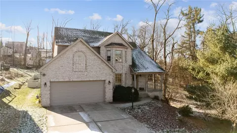 10098 Stella De Oro Dr, North Huntingdon, PA 15642