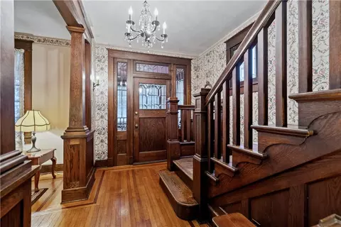 Entry Way - 435 Mitchell Ave, Clairton, PA 15025 photo 3 of 5