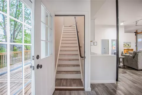 Entry Way - 402 Sunset Rd, Friedens, PA 15541 photo 6 of 6