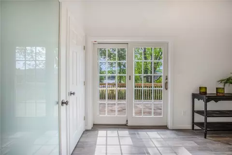 Entry Way - 402 Sunset Rd, Friedens, PA 15541 photo 4 of 6