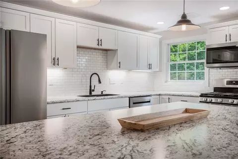 Kitchen - 402 Sunset Rd, Friedens, PA 15541 photo 2 of 2