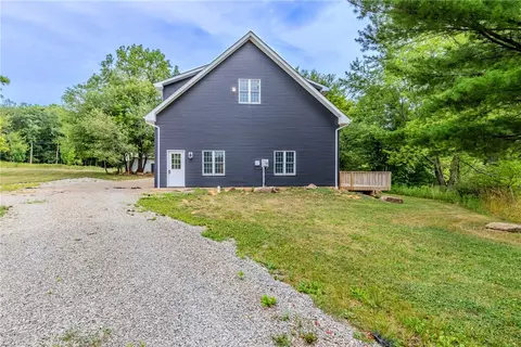 Exterior - 402 Sunset Rd, Friedens, PA 15541 photo 4 of 8