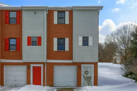 148 Woodhaven Dr, Seven Fields, PA 16046