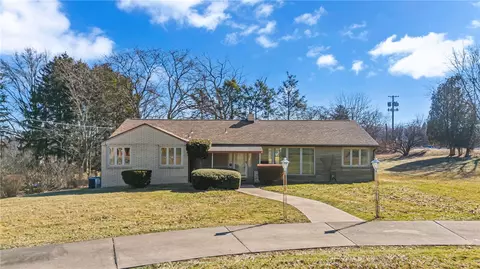 1300 Silver Ln, Coraopolis, PA 15108