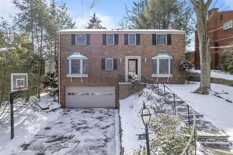 126 Abington Dr, Pittsburgh, PA 15216