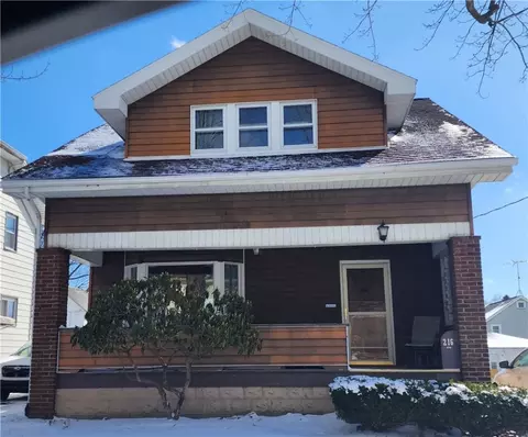 216 E Meyer Ave, New Castle, PA 16105