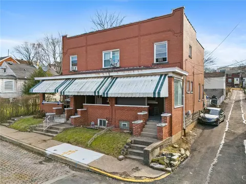 1225 1227 1229 Holmes St, Mckees Rocks, PA 15136