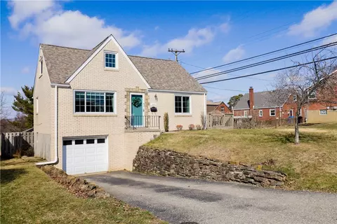 1610 Moynelle Dr, Pittsburgh, PA 15243