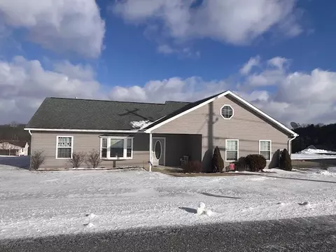 328 Calvary Ln, Punxsutawney, PA 15767