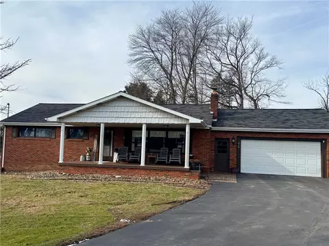 214 Warren Dr, New Castle, PA 16101