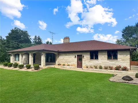 720 Cherriwood Rd, Pulaski, PA 16143