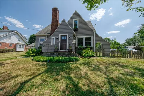 2414 Nicholson Rd, Sewickley, PA 15143