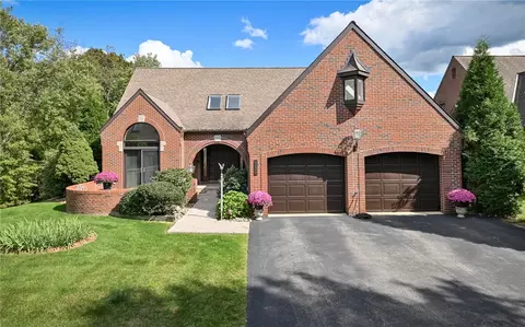 4235 Haut Brion Ct, Allison Park, PA 15101