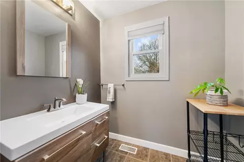 108 Mosside Loop, Seven Fields, PA 16046 photo 14