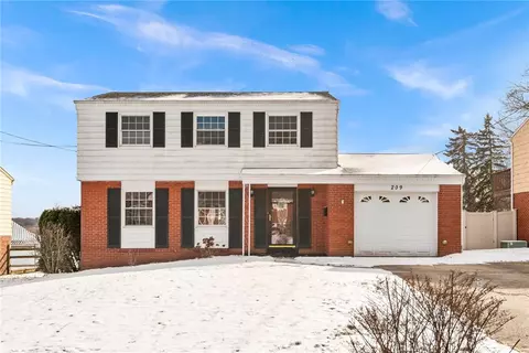 209 Elbrook Dr, Natrona Heights, PA 15065