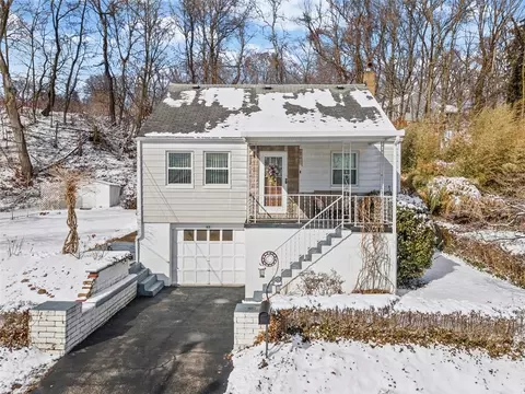 61 Howard St, Mckees Rocks, PA 15136