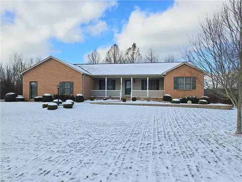 101 Frieda Ln, Slippery Rock, PA 16057
