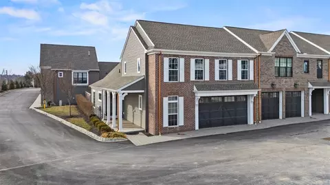 304 Parade St, Cranberry Township, PA 16066